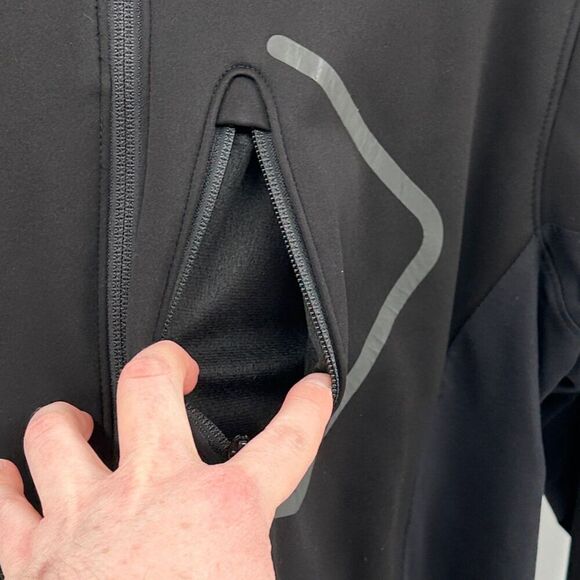 Columbia Black Omni Shield Full Zip Black Red Jacket Size Medium - Picture 12 of 14